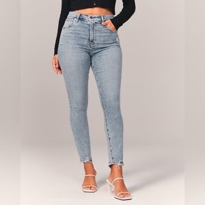 Abercrombie & Fitch Curve Love The Super Skinny Ankle High Rise